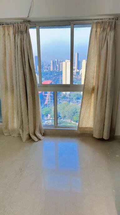 Pixiestays 2Bhk Flat Malad Mumbai Exterior photo