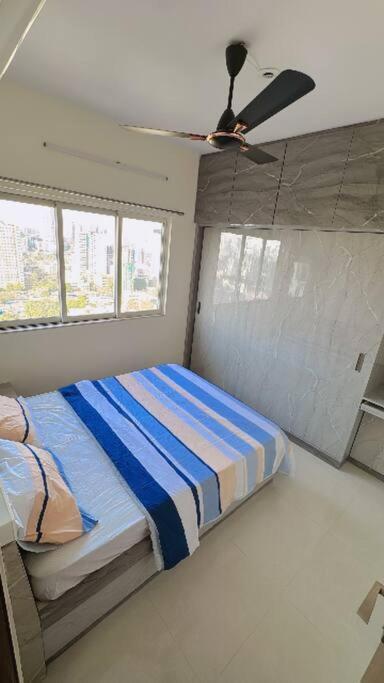 Pixiestays 2Bhk Flat Malad Mumbai Exterior photo